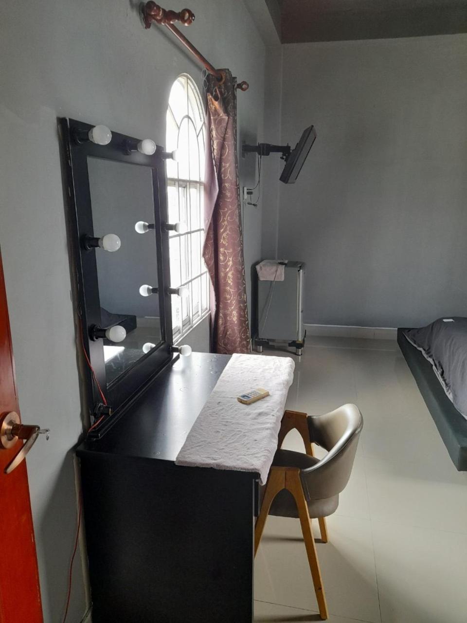 Nha Yen 1 Bed 2 Beds Hotel Homestay Hostel เกิ่นเทอ ภายนอก รูปภาพ